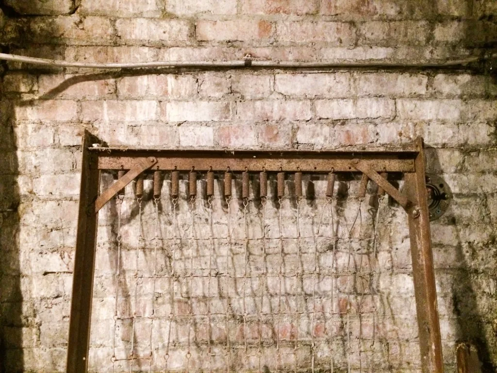 Seattle Underground Tour - Legal Miss Sunshine