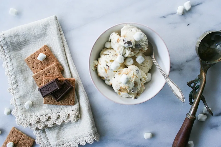 S'mores Ice-Cream // Legal Miss Sunshine