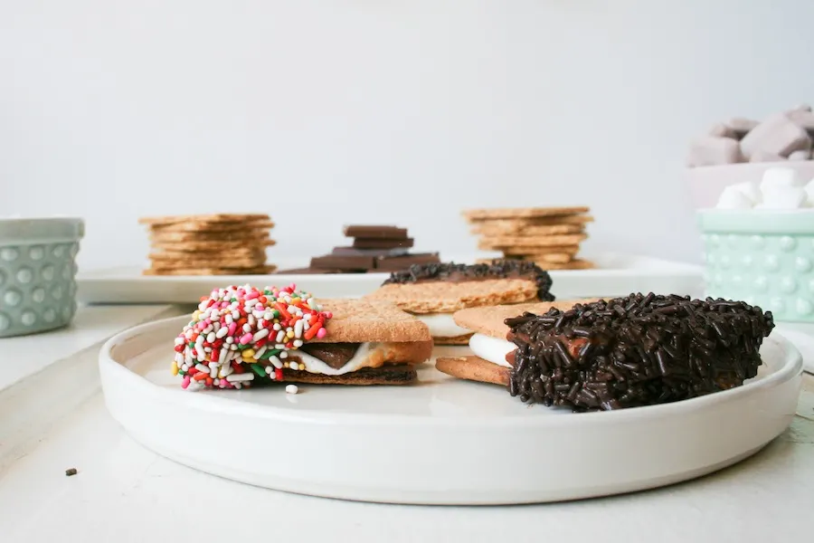 S'mores Party Bar // Legal Miss Sunshine