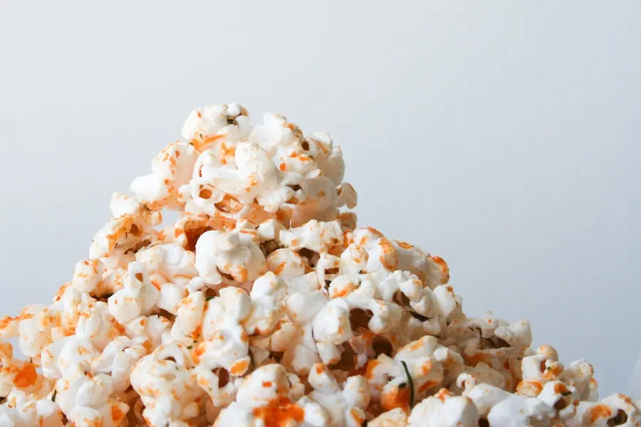 Sriracha Ranch Popcorn Recipe // Legal Miss Sunshine