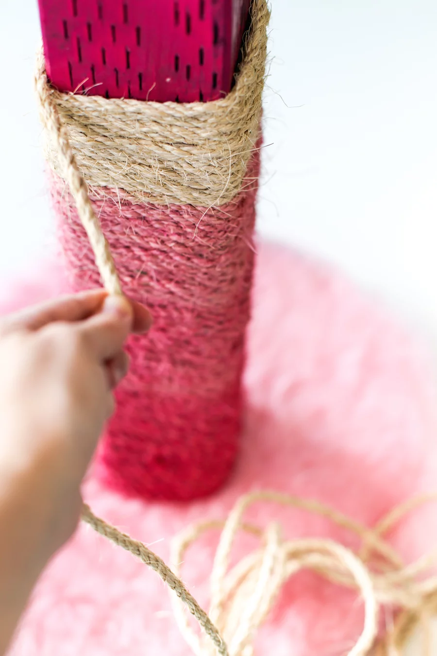 Hate the brown, ugly cat scratching posts? DIY one! And make it pink ombre! // saltycanary.com