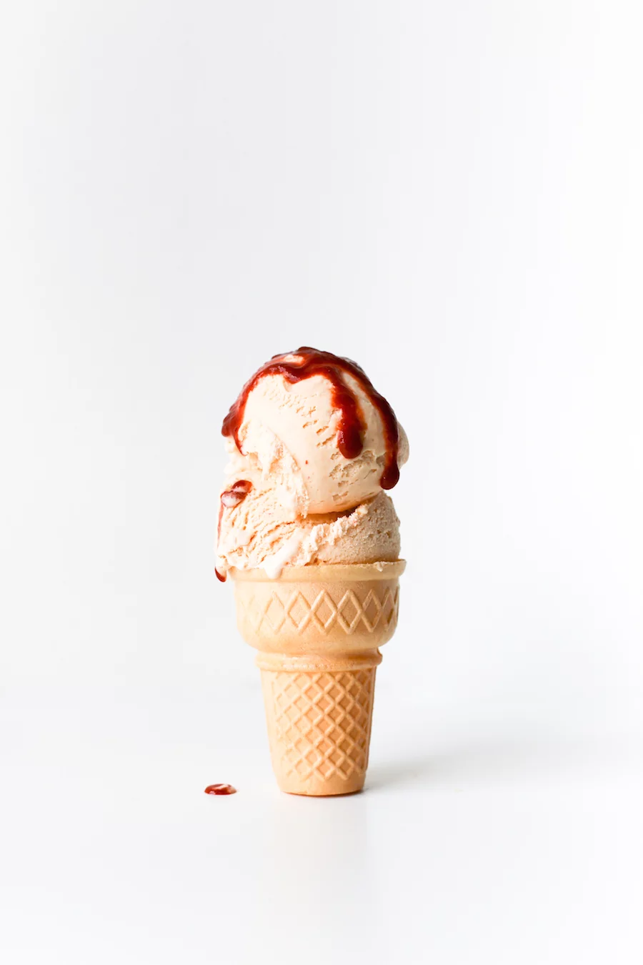 Do you like to add sriracha to everything? Put it in your ice cream! This Sriracha ice cream sounds crazy, but it is so creamy and surprisingly so good, but with a hot, hot, hot aftertaste! 