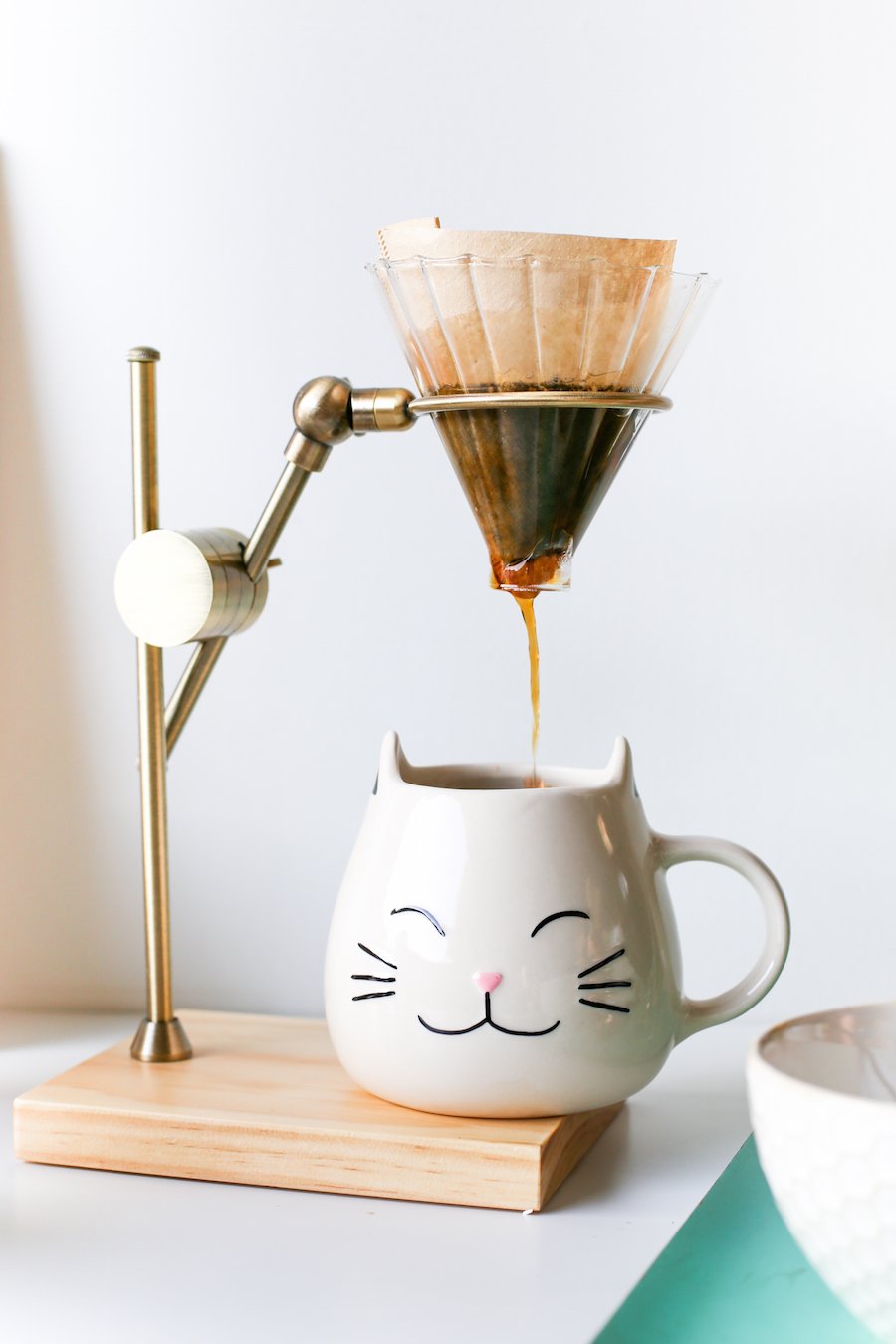 Set up a coffee station for your visiting friends and family so they feel right at home! // saltycanary.com