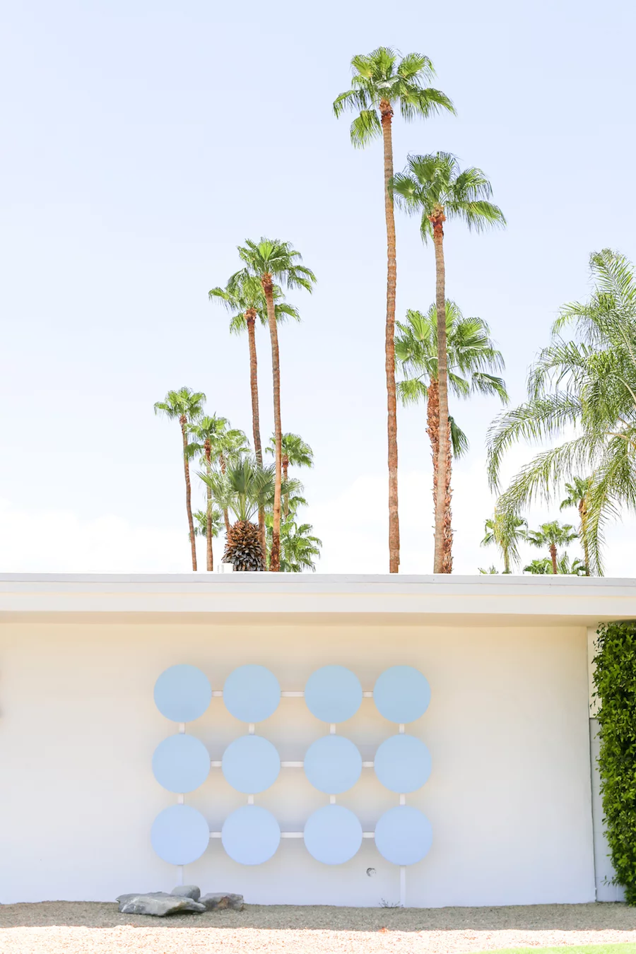 Take a Palm Springs Door Tour to see all the bright & colorful midcentury modern front doors, Instagram Photos, Insta-worthy, Driving Tour, Architecture Tour, Weekend Trip, Palm Springs Guide, Travel Guide, What to do in Palm Springs, Walking Door, Photo Tour, That Pink Door Address, Free Printable Map, Salty Canary 