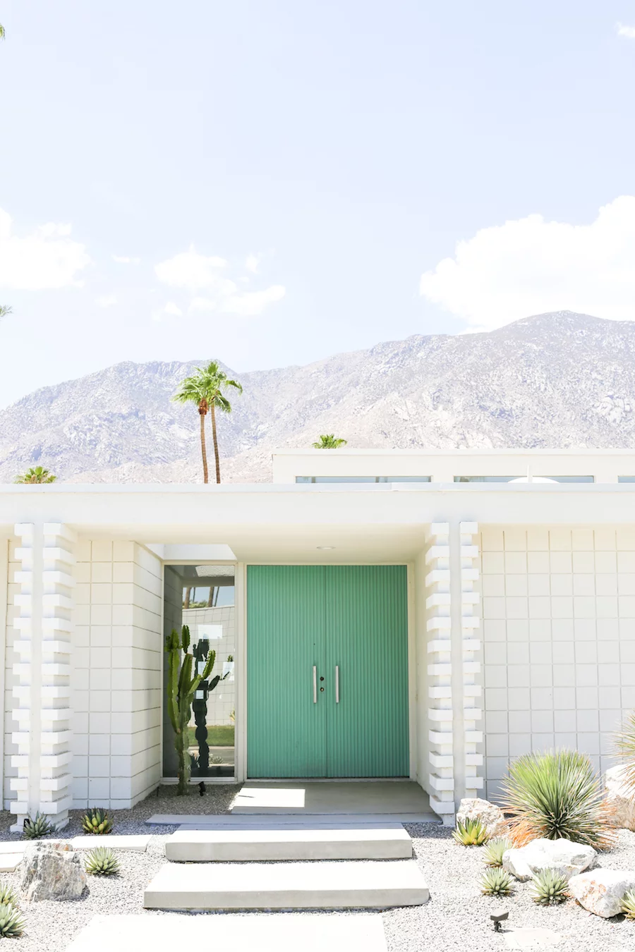 Take a Palm Springs Door Tour to see all the bright & colorful midcentury modern front doors, Instagram Photos, Insta-worthy, Driving Tour, Architecture Tour, Weekend Trip, Palm Springs Guide, Travel Guide, What to do in Palm Springs, Walking Door, Photo Tour, That Pink Door Address, Free Printable Map, Salty Canary 