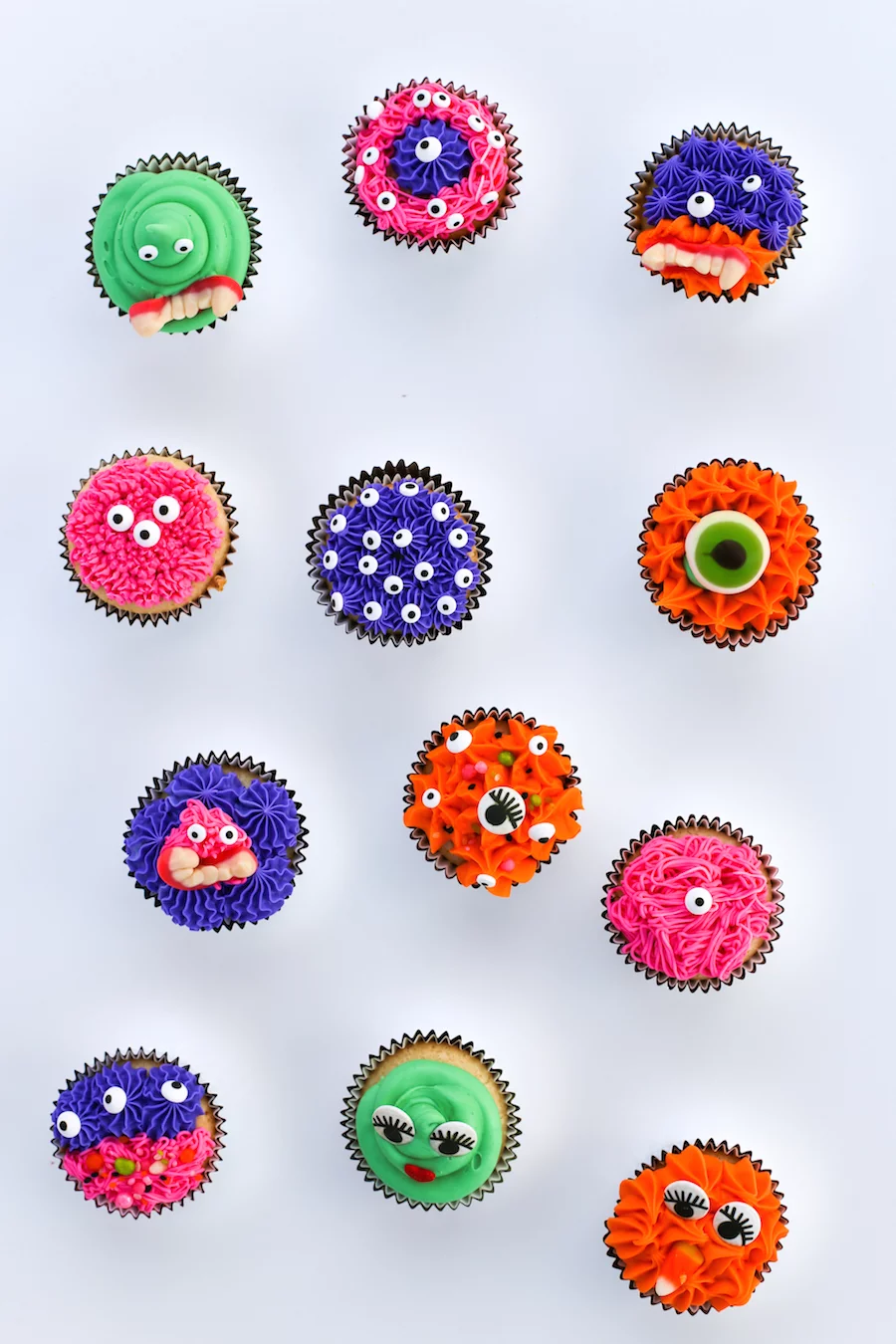 Set up a Decorate-It-Yourself Halloween Monster Cupcake Station at your Halloween party! // Salty Canary