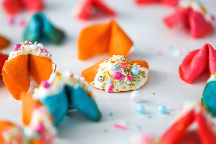 Colorful New Year's Eve Resolution (Fortune) Cookies // Salty Canary