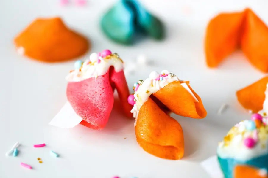 Colorful New Year's Eve Resolution (Fortune) Cookies // Salty Canary