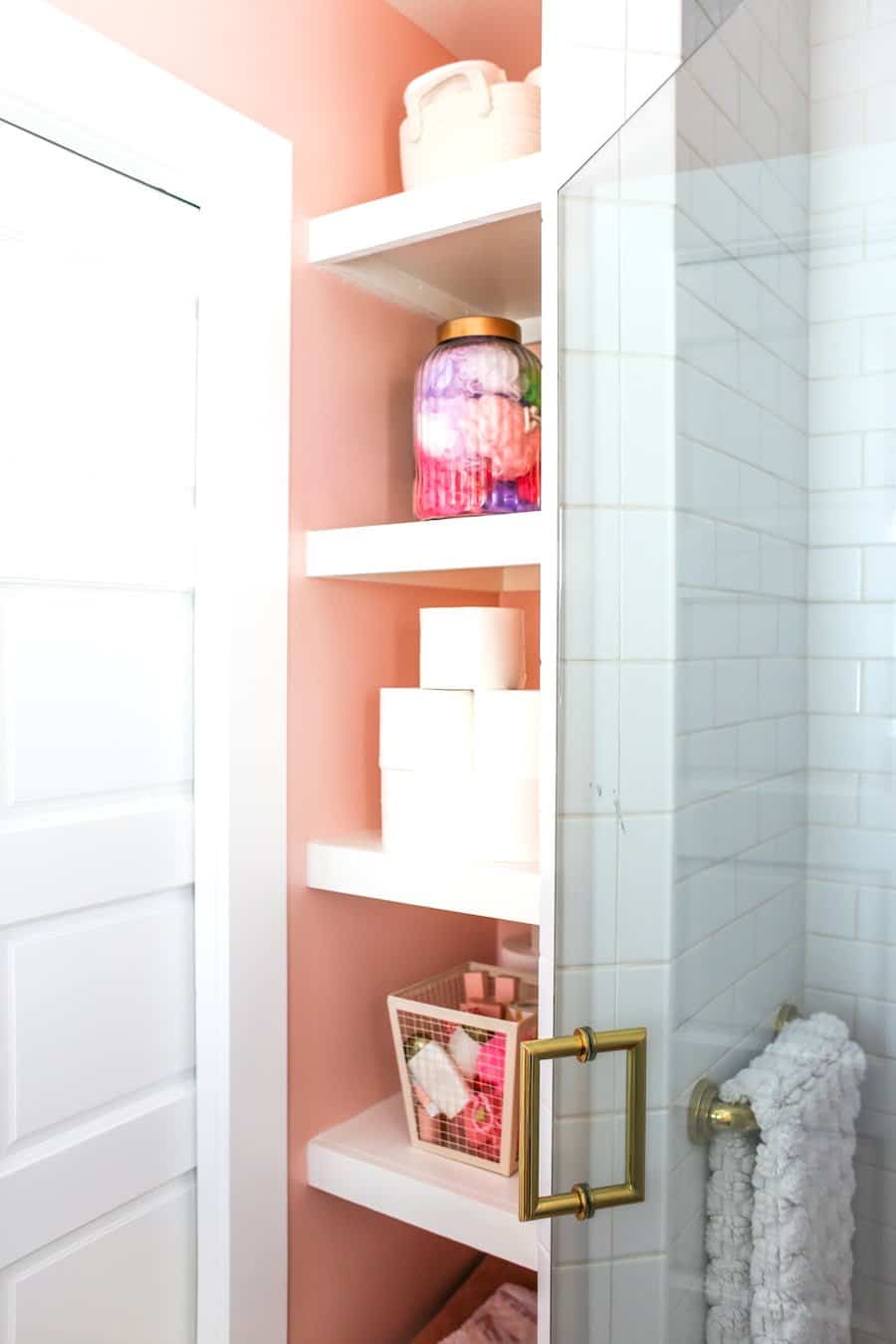 Preparing Your Guest Bathroom for Weekend Visitors // Salty Canary