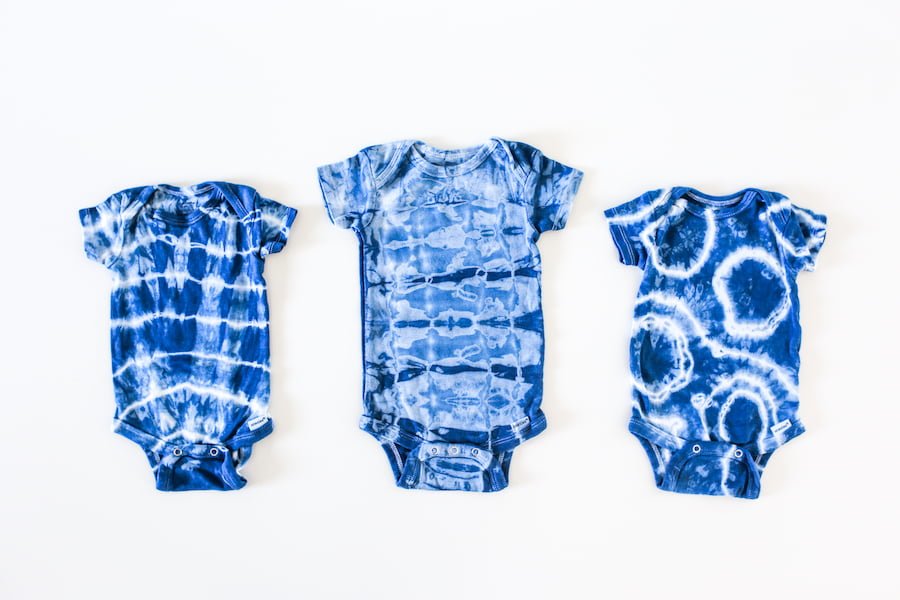 How to dye stained baby clothes