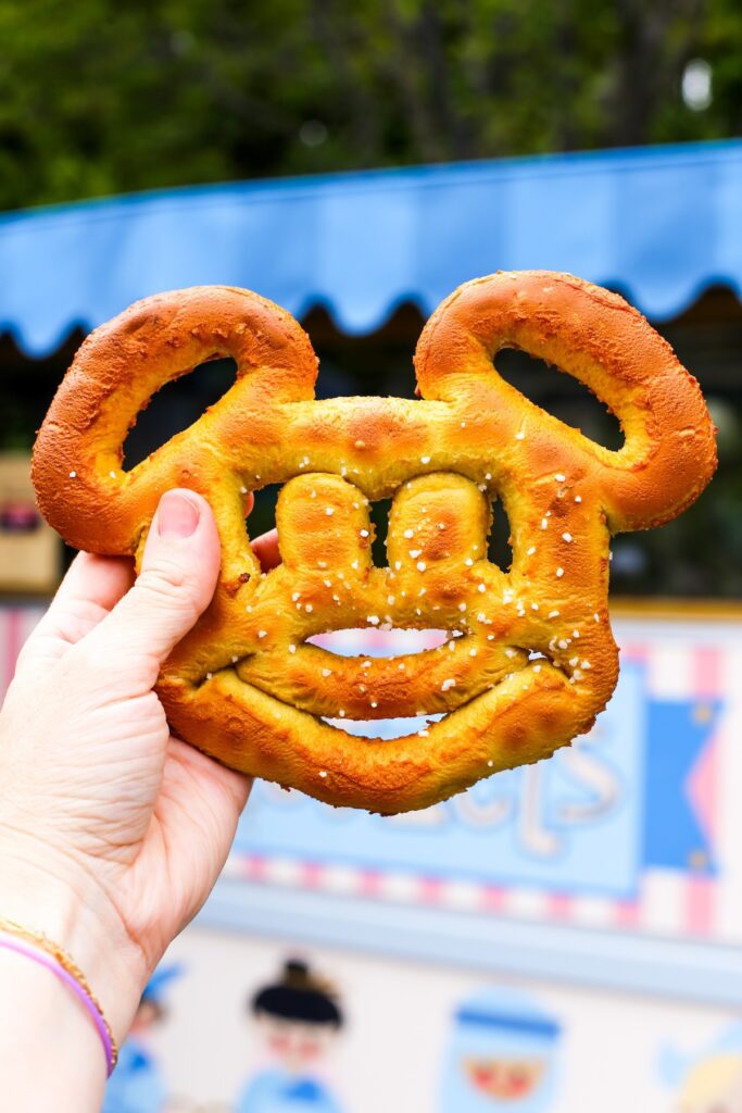 Popcorn Cart “Roastie Toasties” of Disneyland – Salty Canary